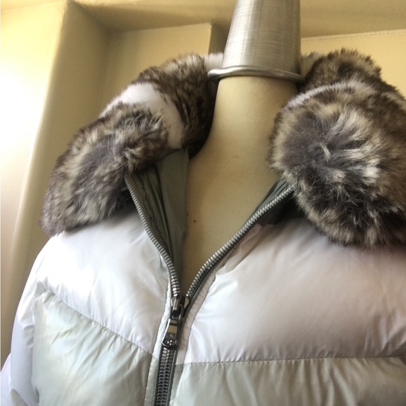 CC Puffer Winter Jacket Size Small with Removable Collar - Picture 5 of 8